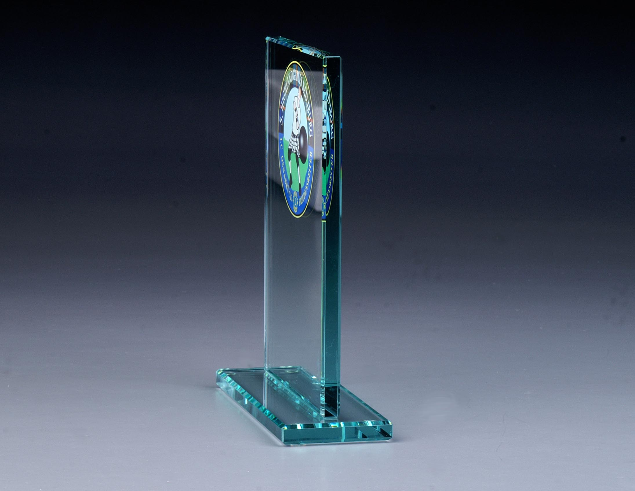 Glastrophäe ''Cascade'' mit UV-Druck color